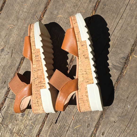 Like new sandles - Picture 5 of 5